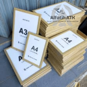 Bingkai Kayu A4